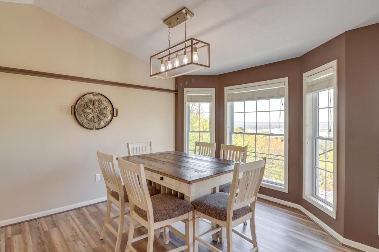 Charming Edgemont Home With Deck And Lake Views! Fairfield Bay Exterior foto