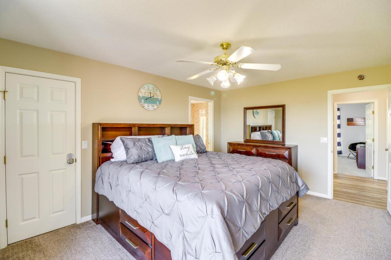 Charming Edgemont Home With Deck And Lake Views! Fairfield Bay Exterior foto