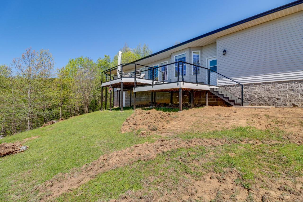 Charming Edgemont Home With Deck And Lake Views! Fairfield Bay Exterior foto