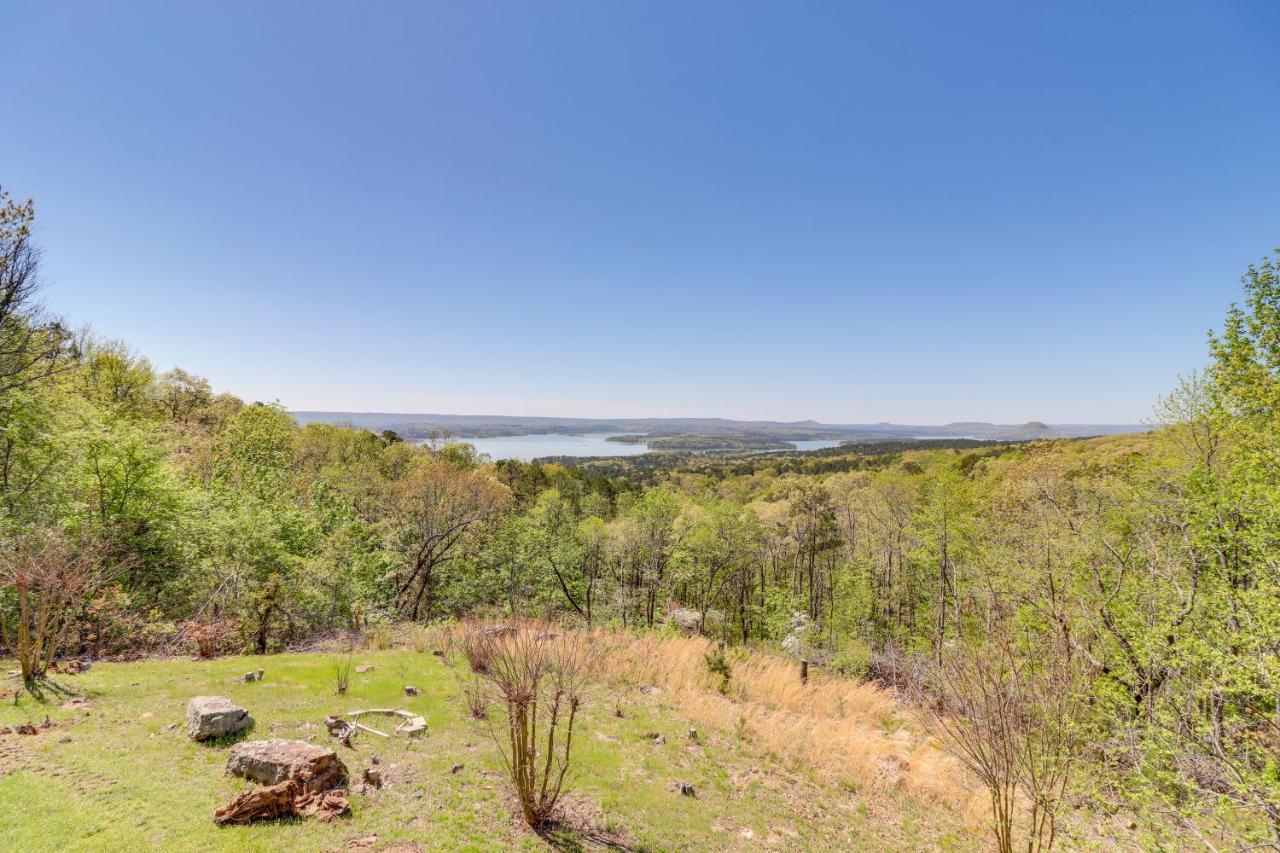 Charming Edgemont Home With Deck And Lake Views! Fairfield Bay Exterior foto